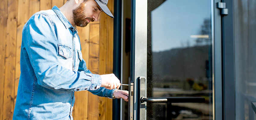 Frameless Glass Storefront Door Locks Replacement in Bell Gardens, CA