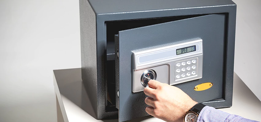 Jewelry Safe Unlocking Service in Bell Gardens, California
