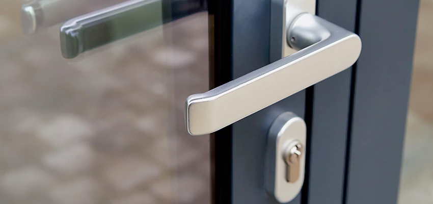 Broken Door Lock Cylinder Repair in Bell Gardens, California